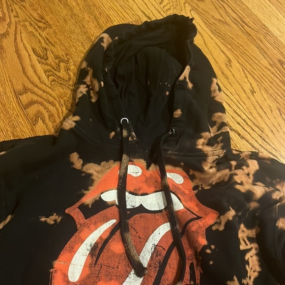 Woman’s Tie Dye Rolling Stones Distressed Hoodie Size Small - Picture 2 of 5
